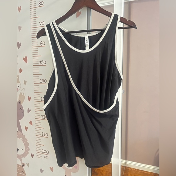lululemon athletica Size 8 Black Vintage Training Lined Tank Top - Picture 1 of 4